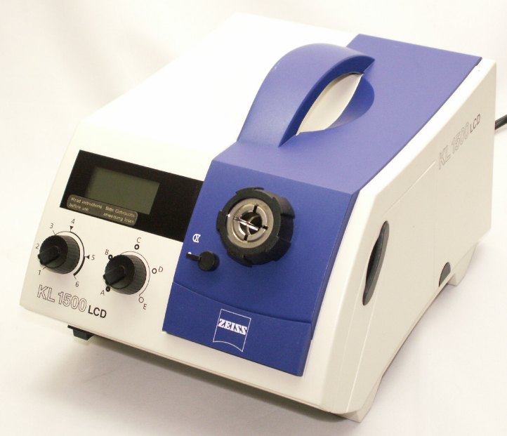 150 Watt Kaltlichtquelle KL 1500 LCD